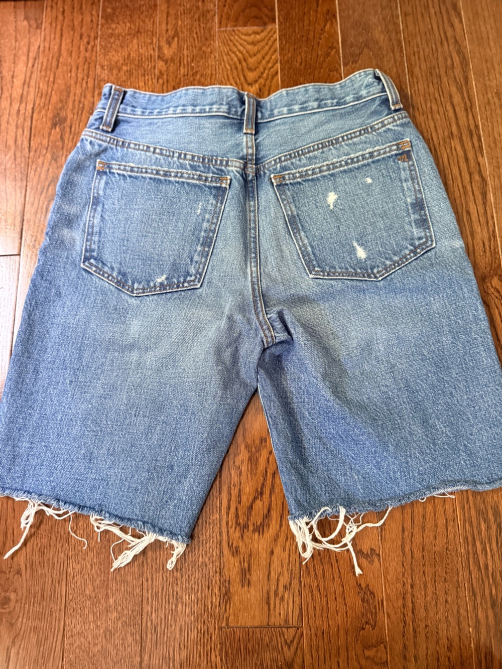 Madewell Women’s Long Denim Shorts NWT - Picture 3 of 9